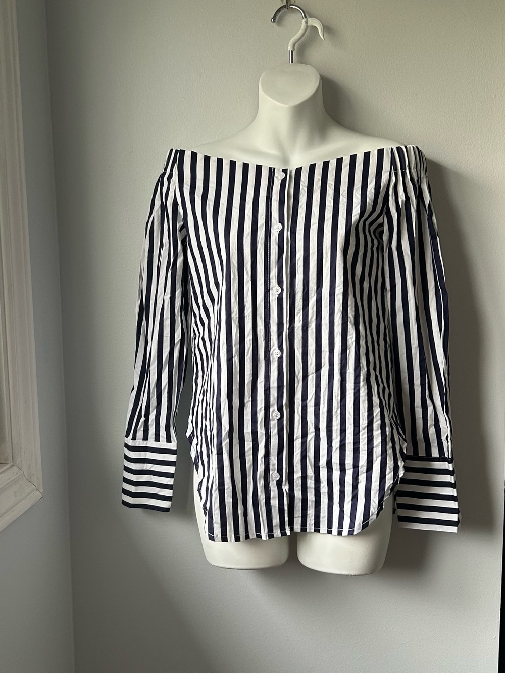 NWT Anself Off The Shoulder Stipulated Button Up Blouse - Picture 3 of 10
